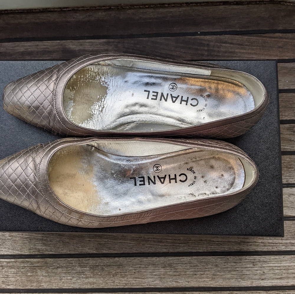 🤍 Authentic Chanel quilted leather loafers🤍 - Picture 2 of 6